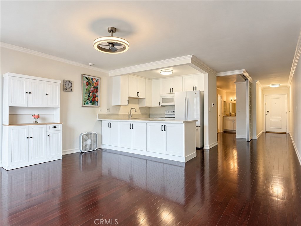 102 Scholz 243, Newport Beach CA 92663 - photo 7