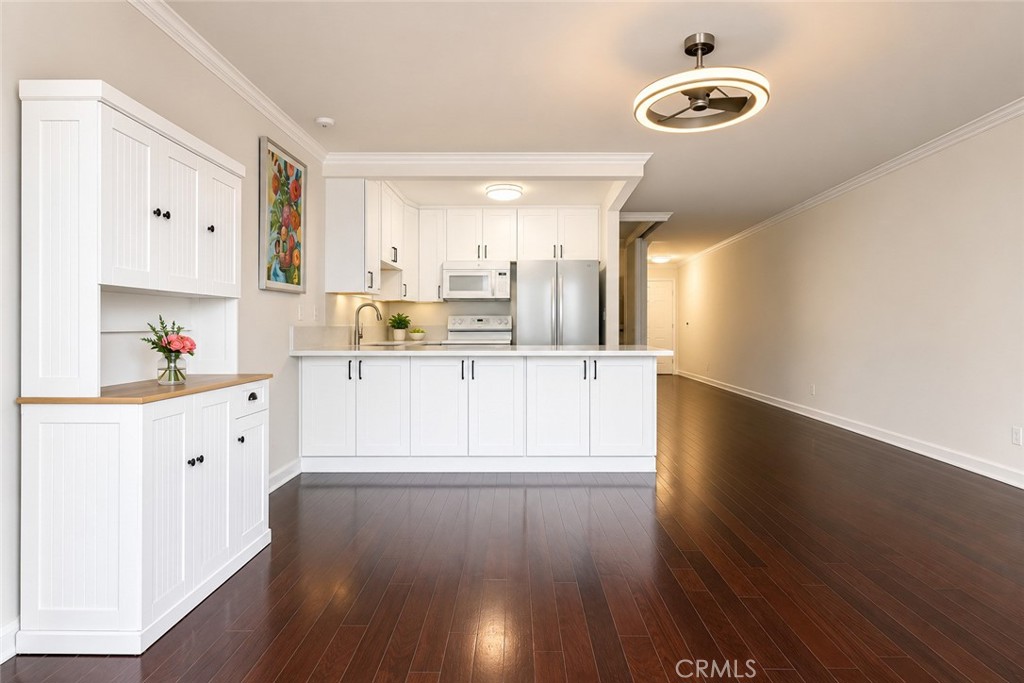 102 Scholz 243, Newport Beach CA 92663 - photo 14
