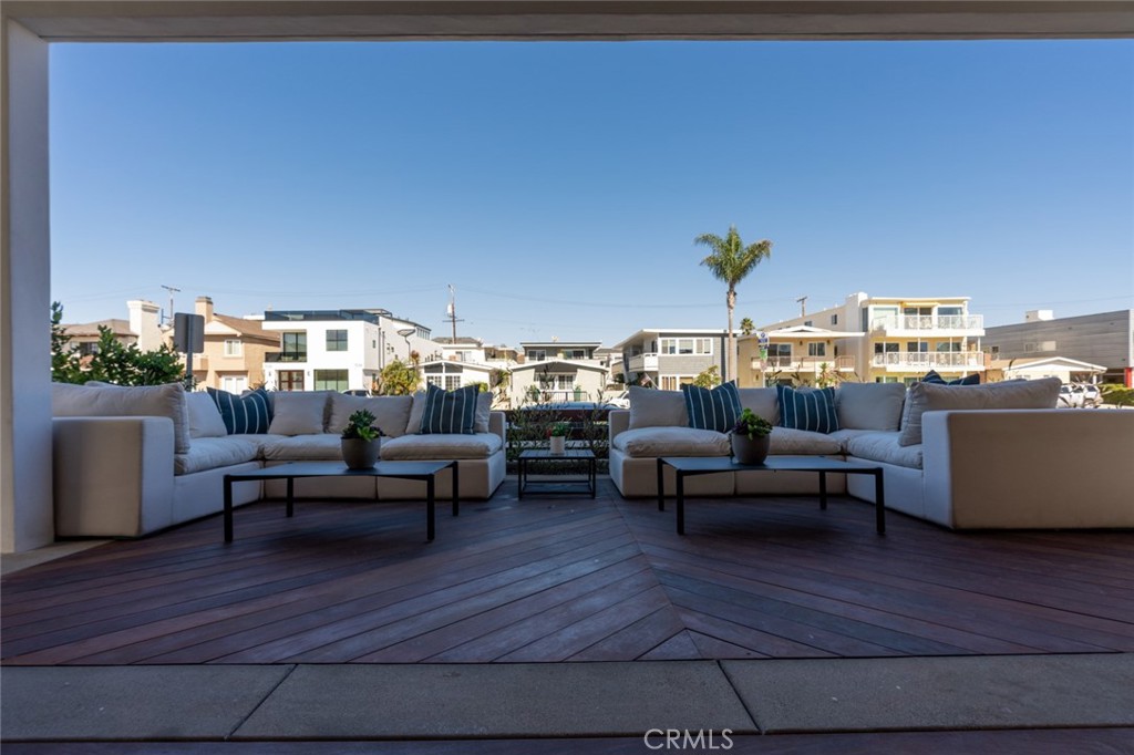 1025 W Balboa Boulevard, Newport Beach CA 92661 - photo 20