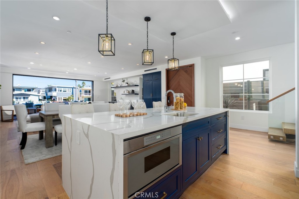 1025 W Balboa Boulevard, Newport Beach CA 92661 - photo 24