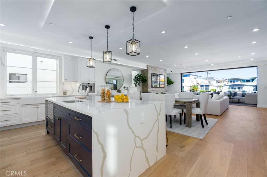1025 W Balboa Boulevard, Newport Beach CA 92661 - photo 26