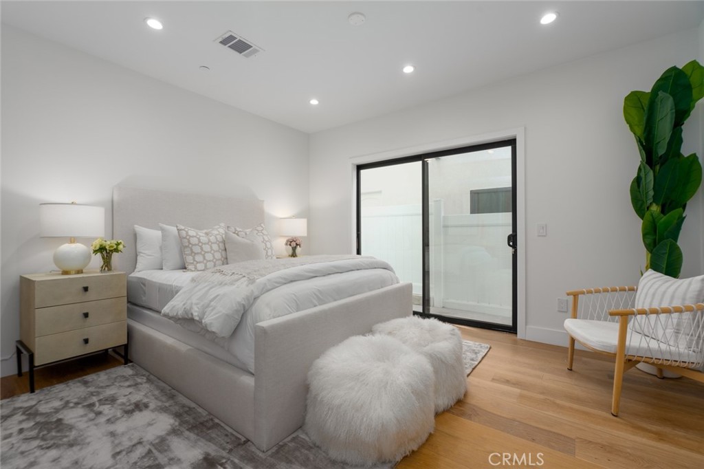 1025 W Balboa Boulevard, Newport Beach CA 92661 - photo 29