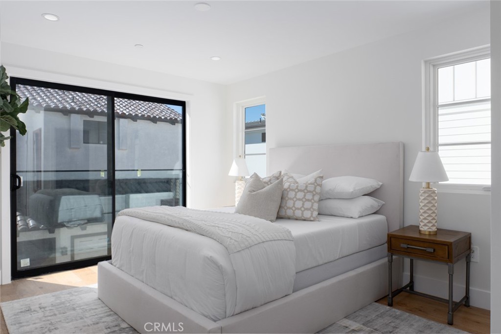 1025 W Balboa Boulevard, Newport Beach CA 92661 - photo 39