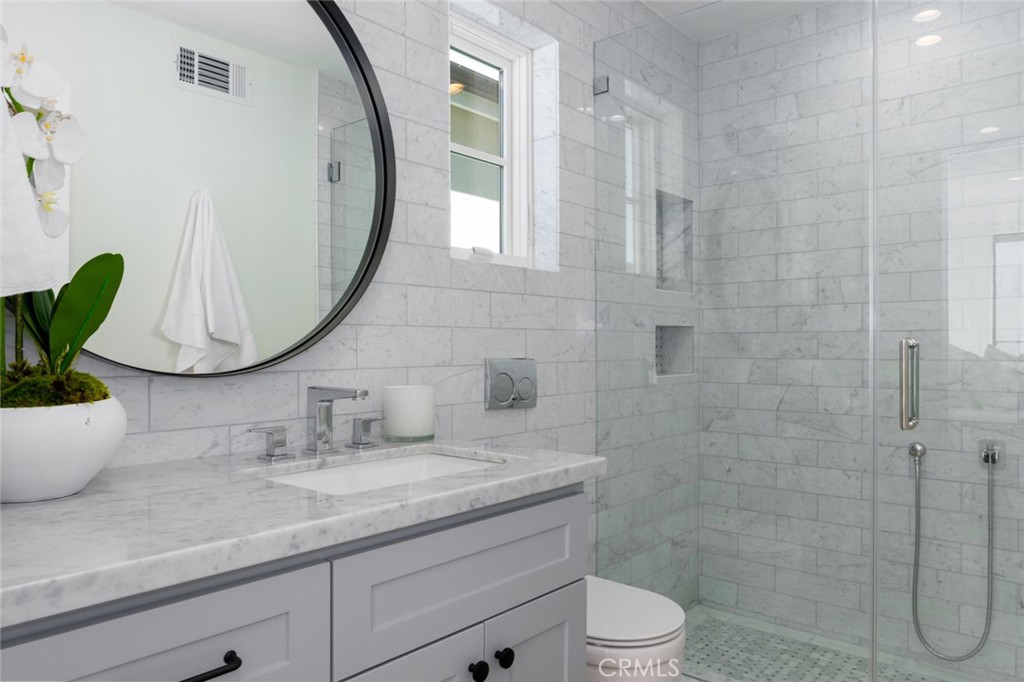 1025 W Balboa Boulevard, Newport Beach CA 92661 - photo 41