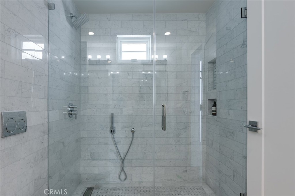 1025 W Balboa Boulevard, Newport Beach CA 92661 - photo 49