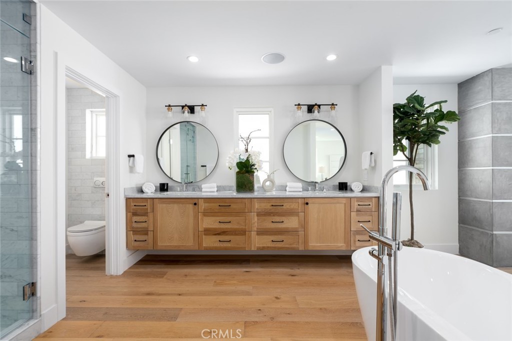 1025 W Balboa Boulevard, Newport Beach CA 92661 - photo 50