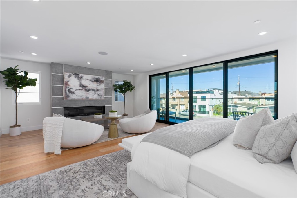 1025 W Balboa Boulevard, Newport Beach CA 92661 - photo 51