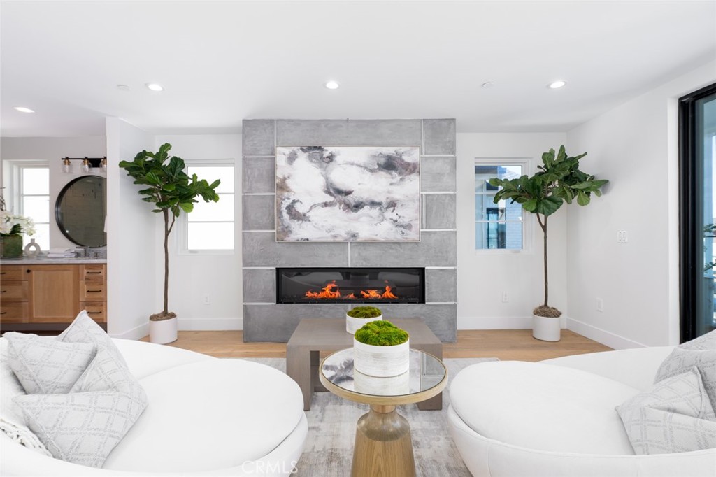 1025 W Balboa Boulevard, Newport Beach CA 92661 - photo 52