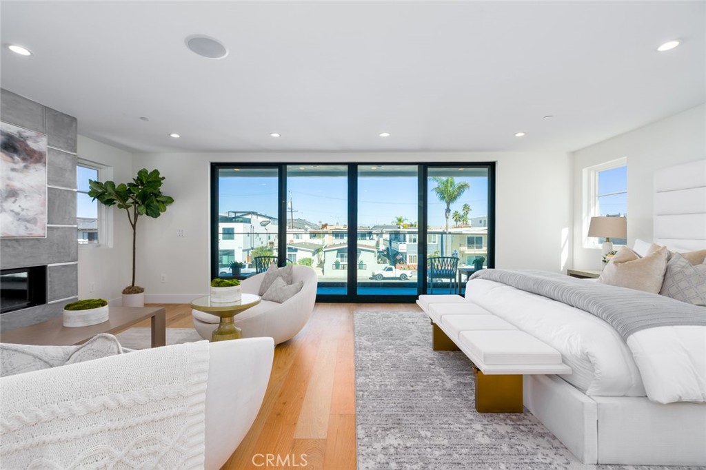 1025 W Balboa Boulevard, Newport Beach CA 92661 - photo 57