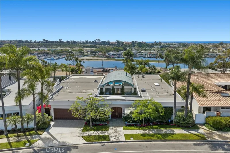 1026 Santiago, Newport Beach, CA 92660