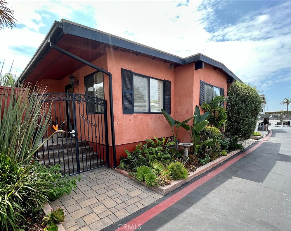 Exterior - 103 Yorktown, Newport Beach CA 92660 - photo 4