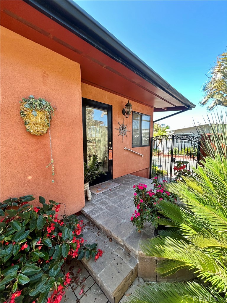 Entrance from patio view - 103 Yorktown, Newport Beach CA 92660 - photo 8