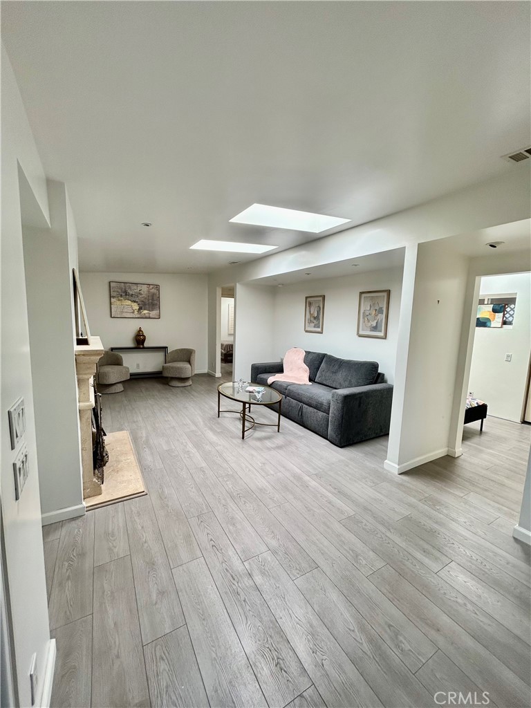 Living Room - 103 Yorktown, Newport Beach CA 92660 - photo 17