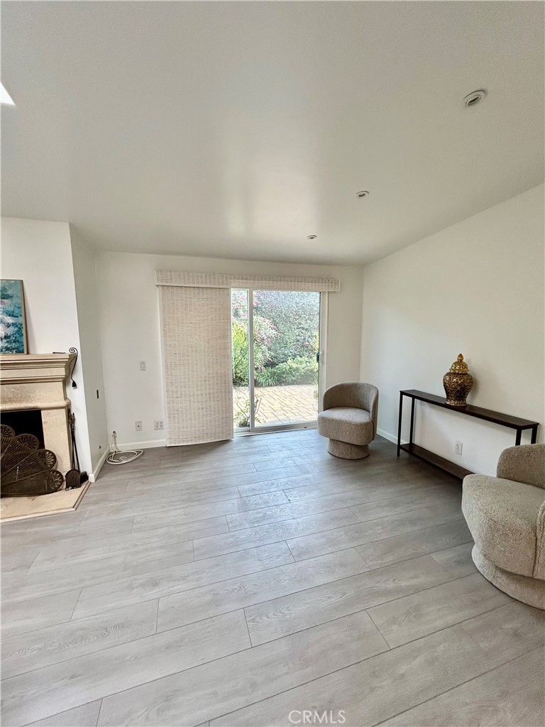 Living Room - 103 Yorktown, Newport Beach CA 92660 - photo 24