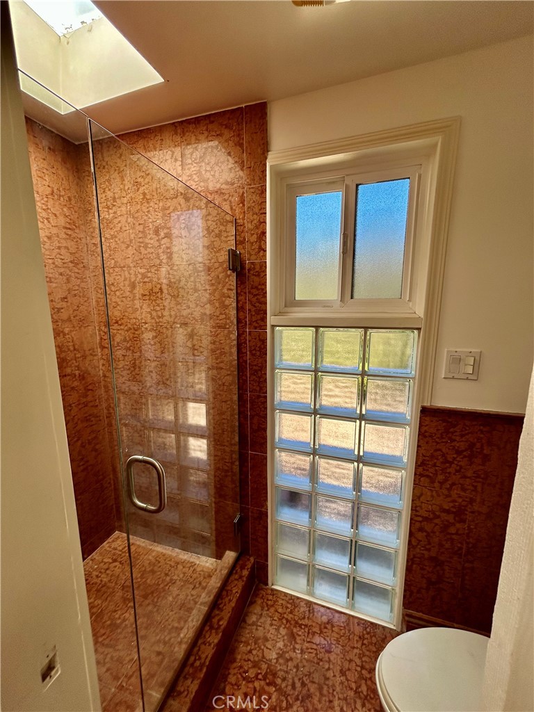 Main Bathroom - 103 Yorktown, Newport Beach CA 92660 - photo 47