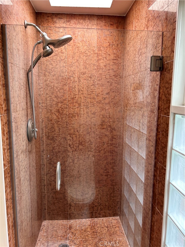 Main Bathroom Shower - 103 Yorktown, Newport Beach CA 92660 - photo 48