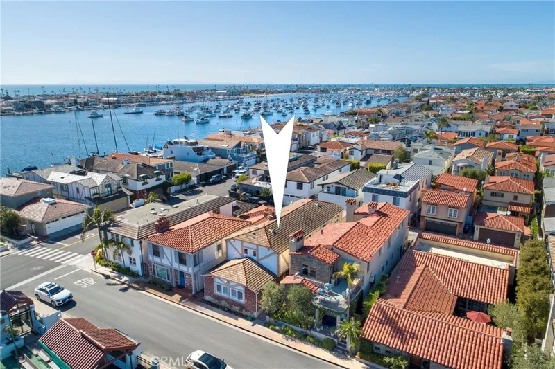 105 Via San Remo, Newport Beach, CA 92663