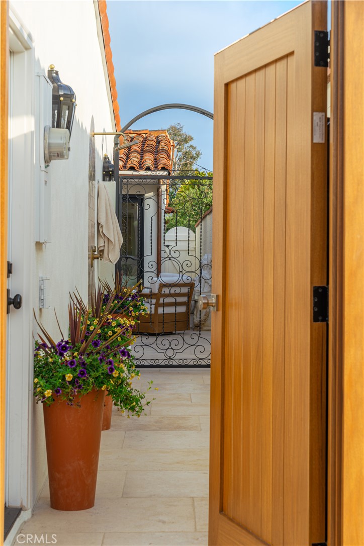 106 Via Cordova, Newport Beach CA 92663 - photo 3