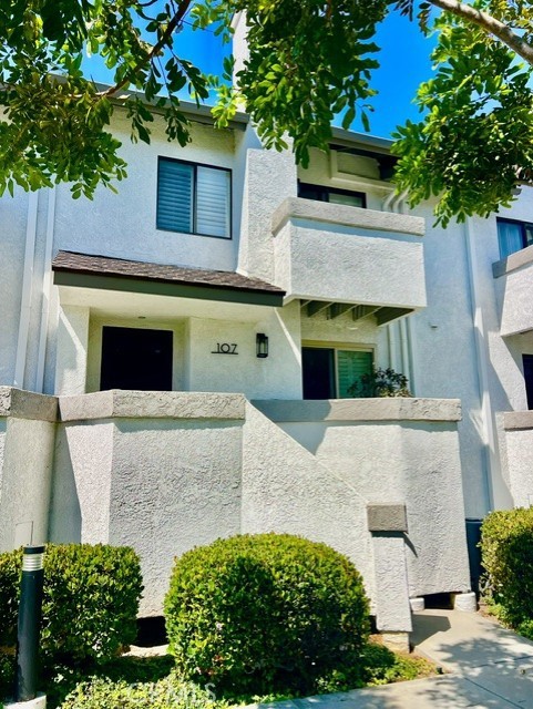 107 Harbor Woods Place, Newport Beach CA 92660 - photo 3