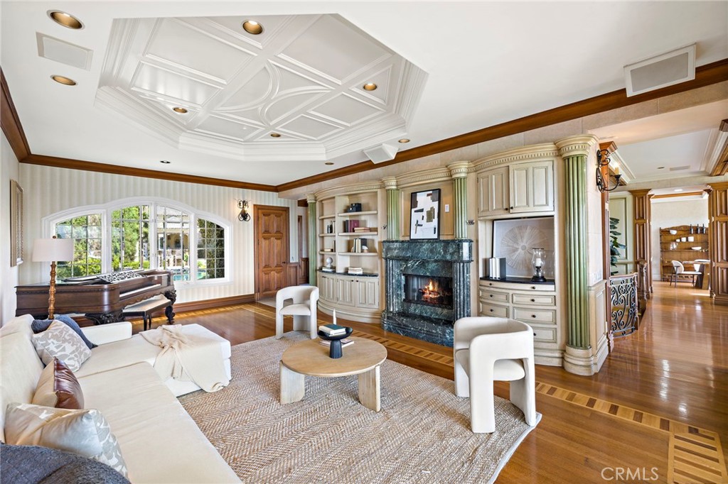 Family Room showing the fireplace - 108 Kings Place, Newport Beach CA 92663 - photo 14