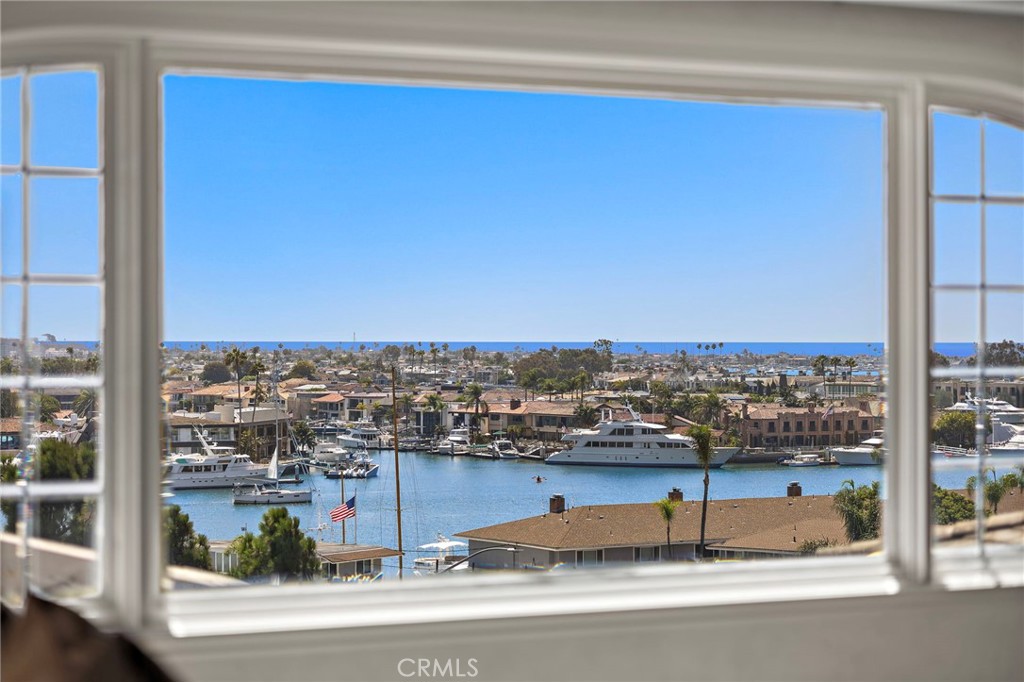 Wake up to a great view of the bay - 108 Kings Place, Newport Beach CA 92663 - photo 25
