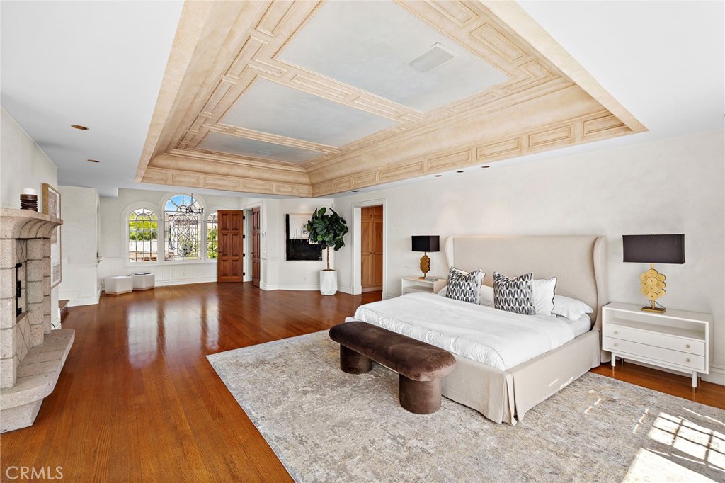 The primary bedroom suite retreat - 108 Kings Place, Newport Beach CA 92663 - photo 30