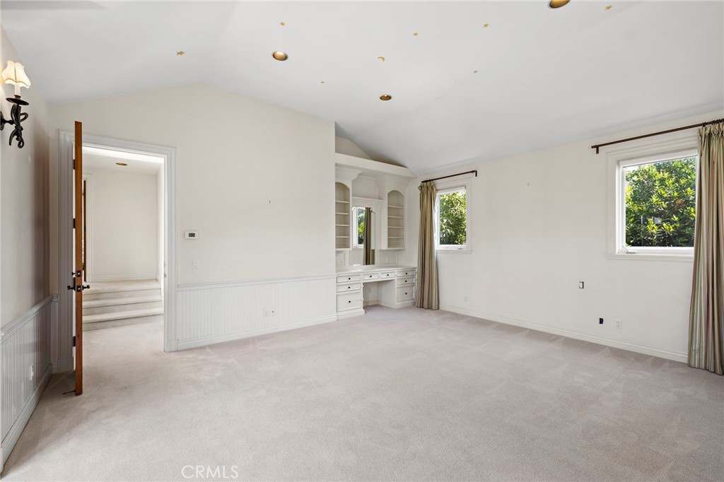 Second upstairs bedroom - 108 Kings Place, Newport Beach CA 92663 - photo 36