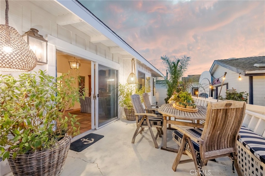 11 Saratoga, Newport Beach CA 92660 - photo 32