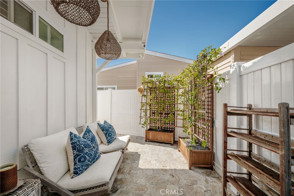 11 Saratoga, Newport Beach CA 92660 - photo 36