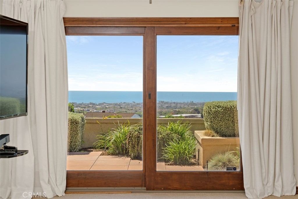 11 Tiburon Bay, Newport Beach CA 92625 - photo 34