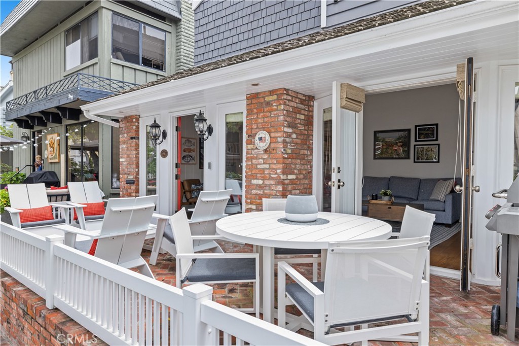 110 Pearl Avenue, Newport Beach CA 92662 - photo 2