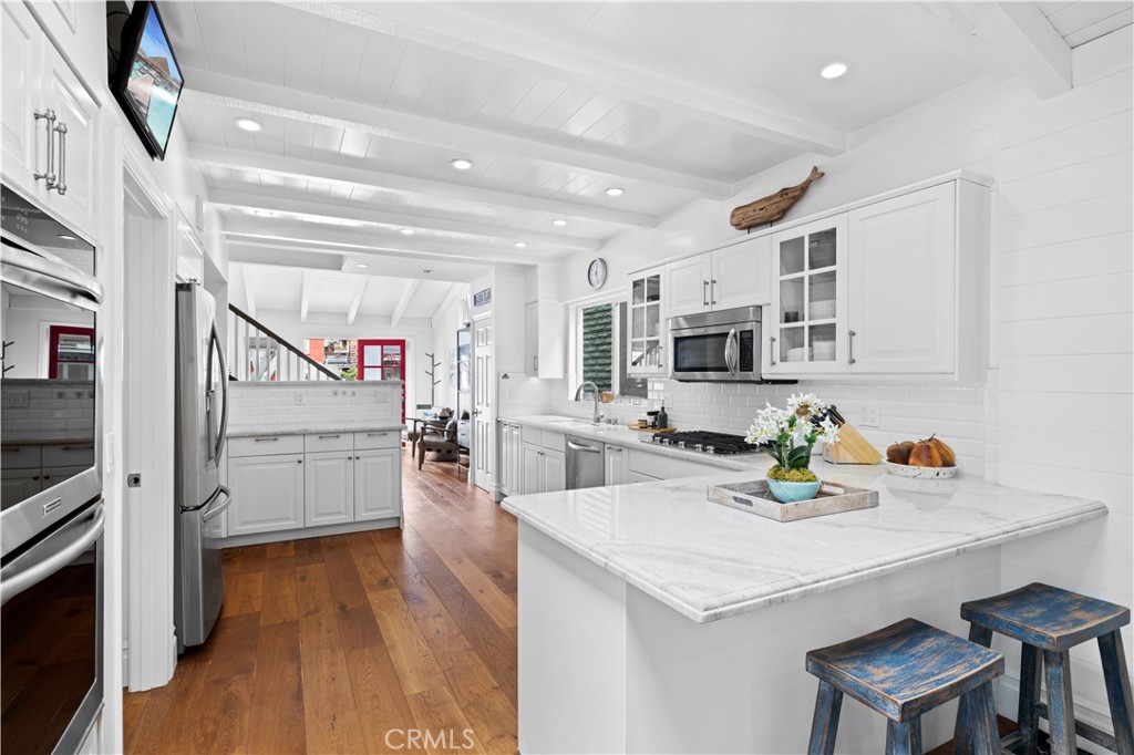 110 Pearl Avenue, Newport Beach CA 92662 - photo 8