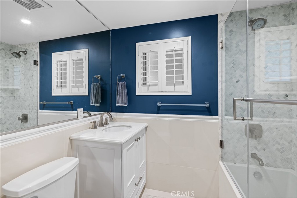 guest bath 2 - 110 Pearl Avenue, Newport Beach CA 92662 - photo 13