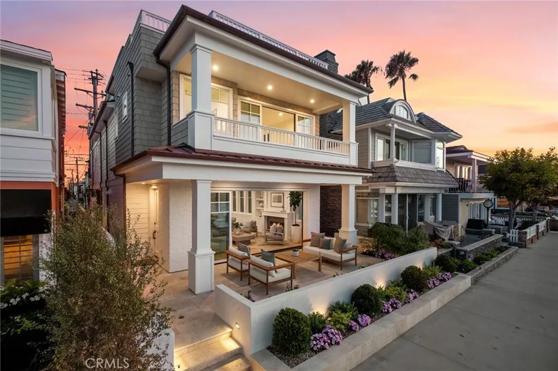 1105 N Bay Front, Newport Beach