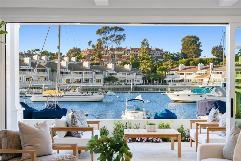 1105 N Bay Front, Newport Beach CA 92662 - photo 4