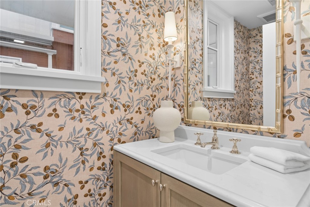 1105 N Bay Front, Newport Beach CA 92662 - photo 11