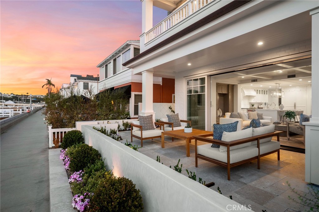 1105 N Bay Front, Newport Beach CA 92662 - photo 38