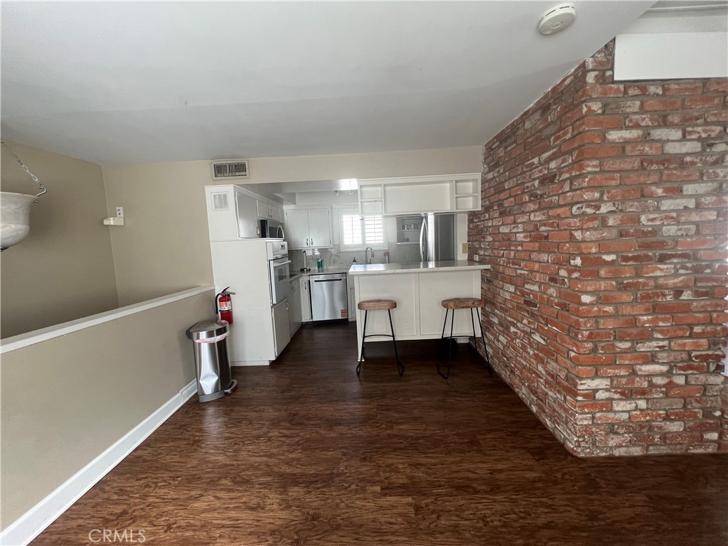 111 19th Street, Newport Beach CA 92663 - photo 27