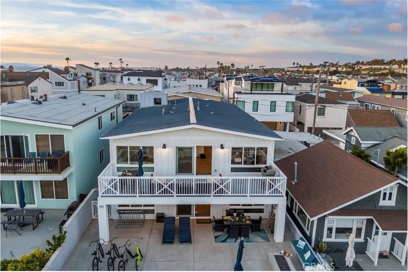111 38th, Newport Beach