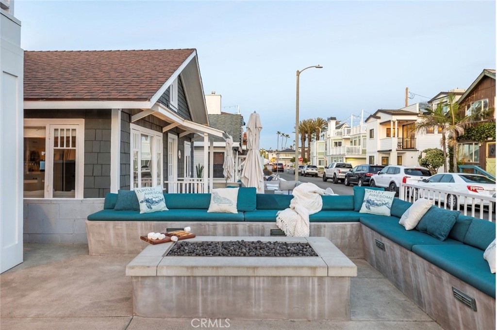 111 38th, Newport Beach CA 92663 - photo 3