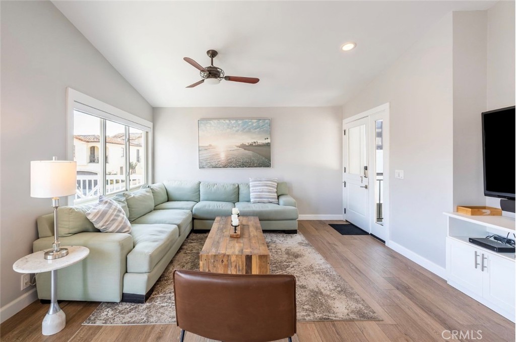 111 38th, Newport Beach CA 92663 - photo 11