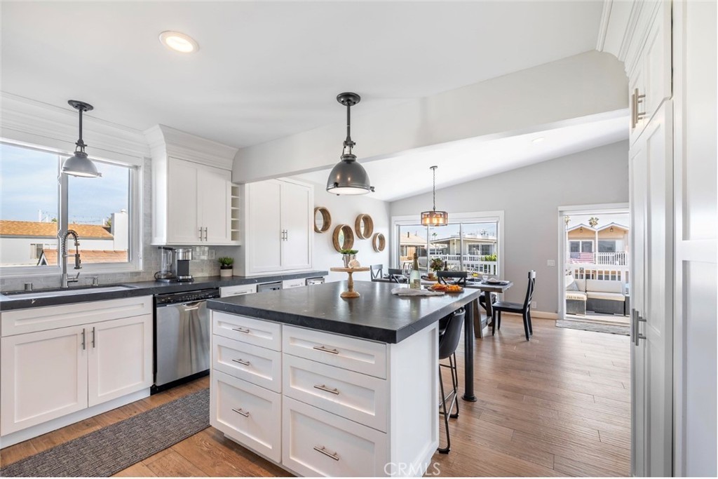 111 38th, Newport Beach CA 92663 - photo 23