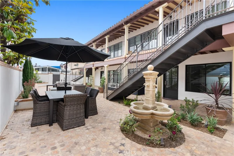 111 Via Florence 9, Newport Beach, CA 92663