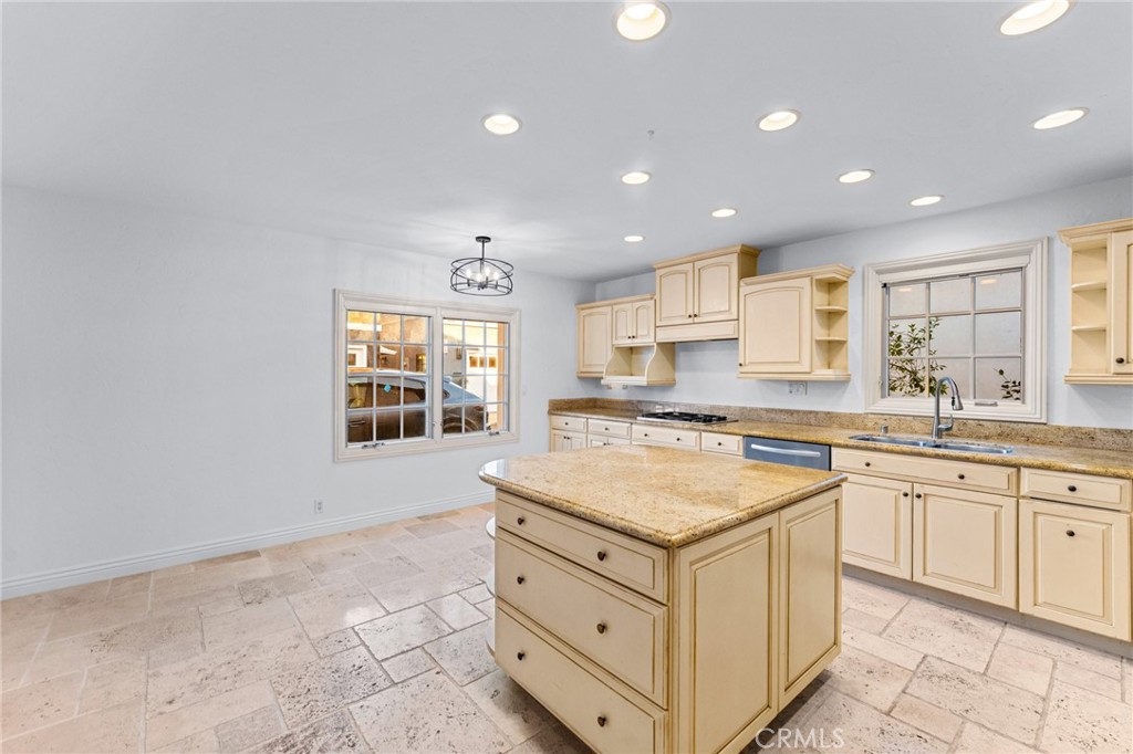111 Via Jucar, Newport Beach CA 92663 - photo 12