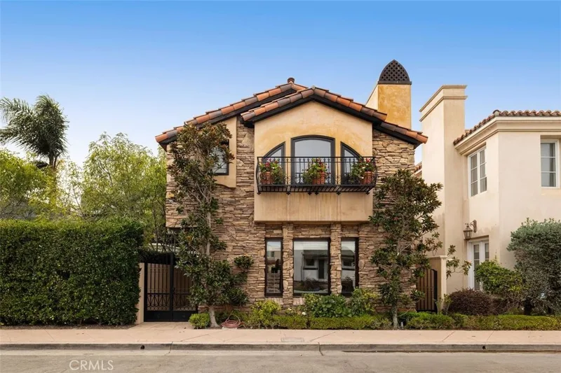111 Via Koron, Newport Beach, CA 92663