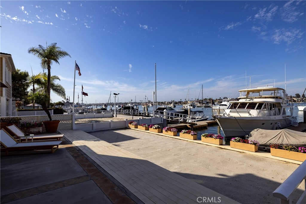 1114 E Balboa Boulevard, Newport Beach CA 92661 - photo 17