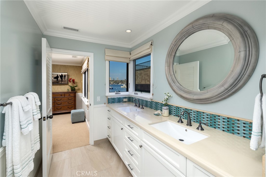 1114 E Balboa Boulevard, Newport Beach CA 92661 - photo 28