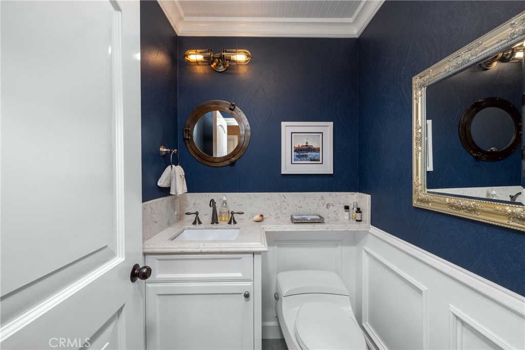 1114 E Balboa Boulevard, Newport Beach CA 92661 - photo 33
