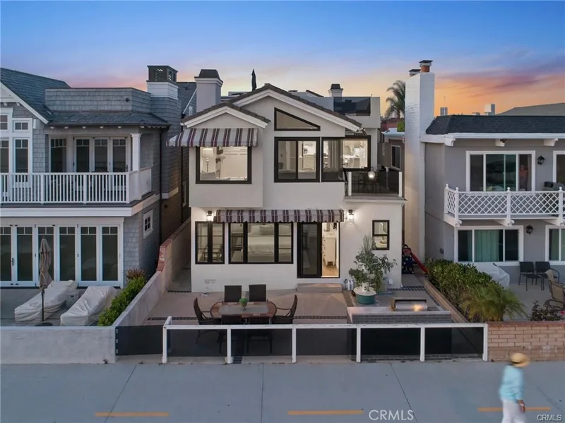 1119 E Balboa Boulevard A, Newport Beach, CA 92661