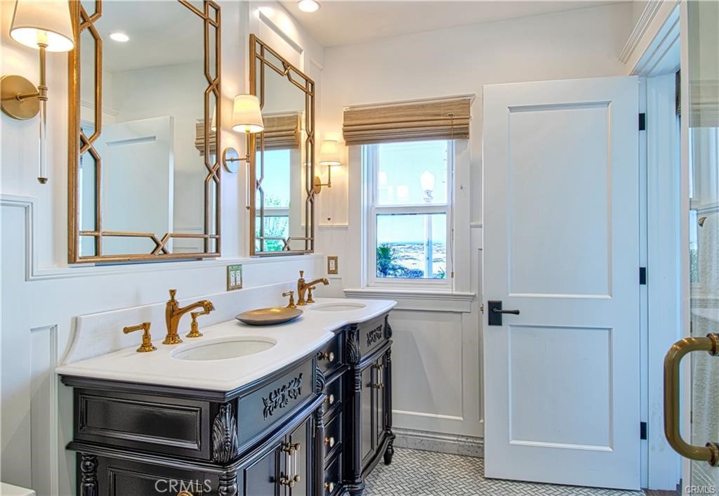 1119 E Balboa Boulevard A, Newport Beach CA 92661 - photo 9